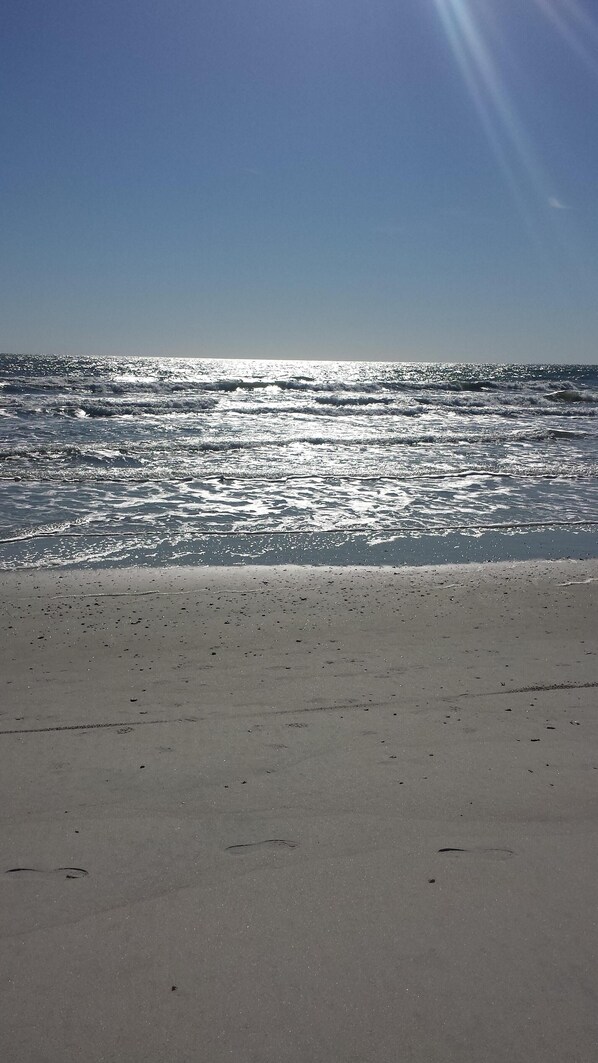 Beach nearby, sun-loungers, beach towels