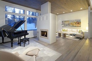 Interior - Contemporary Overlook Drive Home (Aspen)
