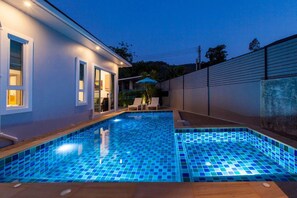 Luxury Villa 2 Bedrooms Poolside | Terrace/patio