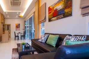 Luxury Villa 2 Bedrooms Poolside | Living area