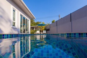Luxury Villa 2 Bedrooms Poolside | Terrace/patio