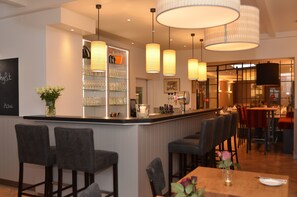 Lunch and dinner served  - Hotel Zur Traube (Perl)