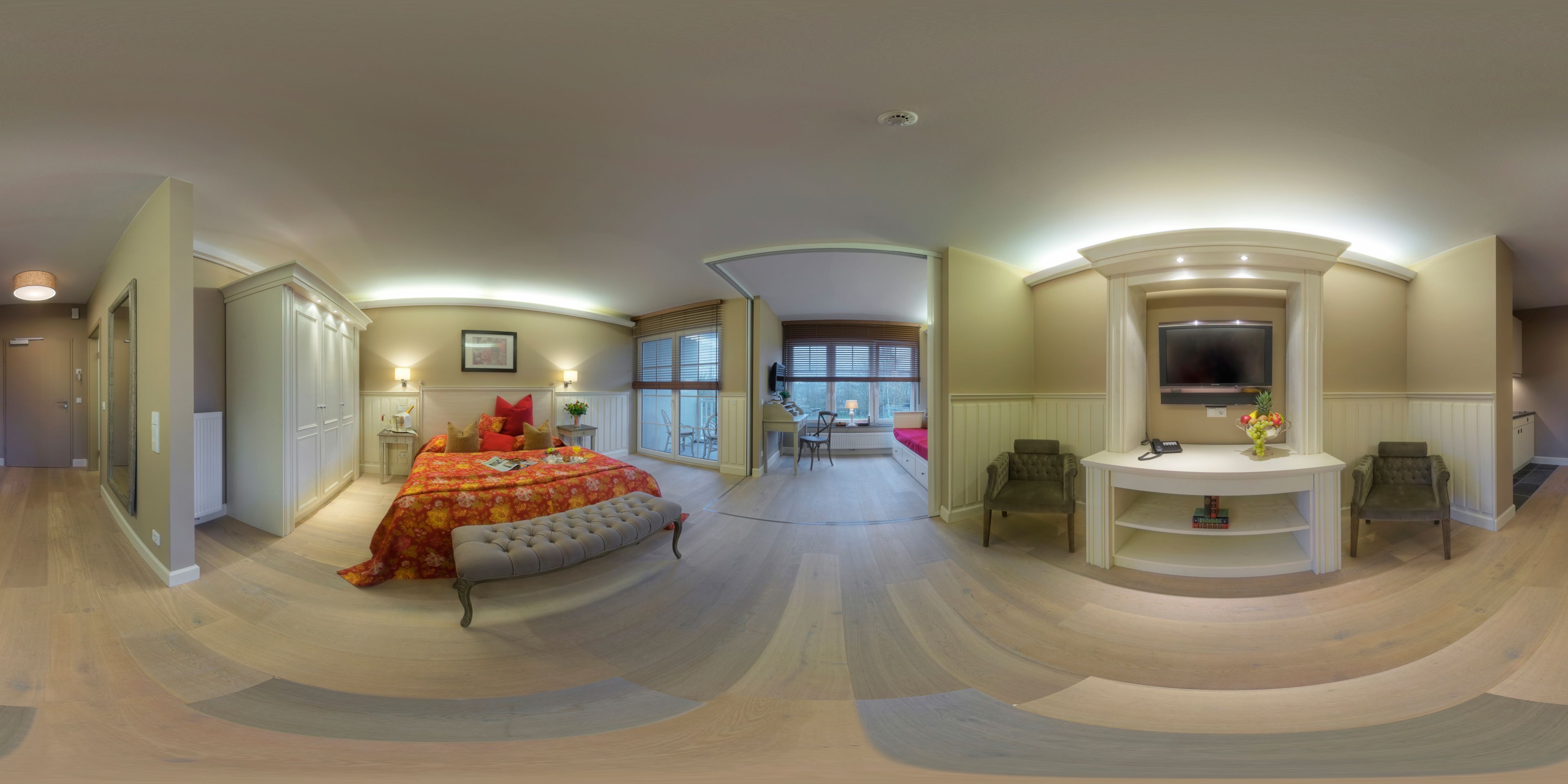 Hypo-allergenic bedding, free WiFi, bed sheets