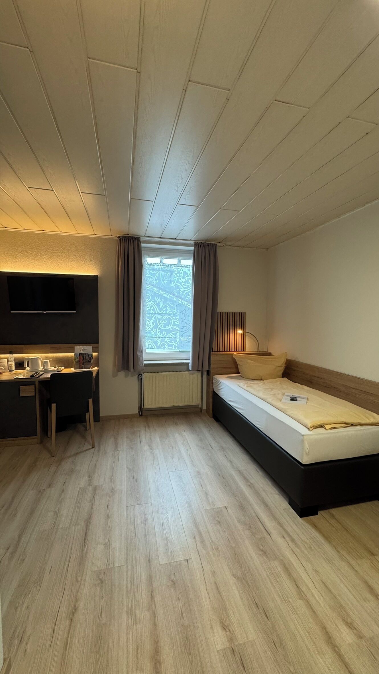 Single Room, 1 Twin Bed, Non Smoking | In-room safe, desk, free WiFi