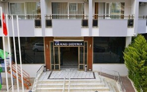 Property entrance - Grand Didyma Hotel (Didim)