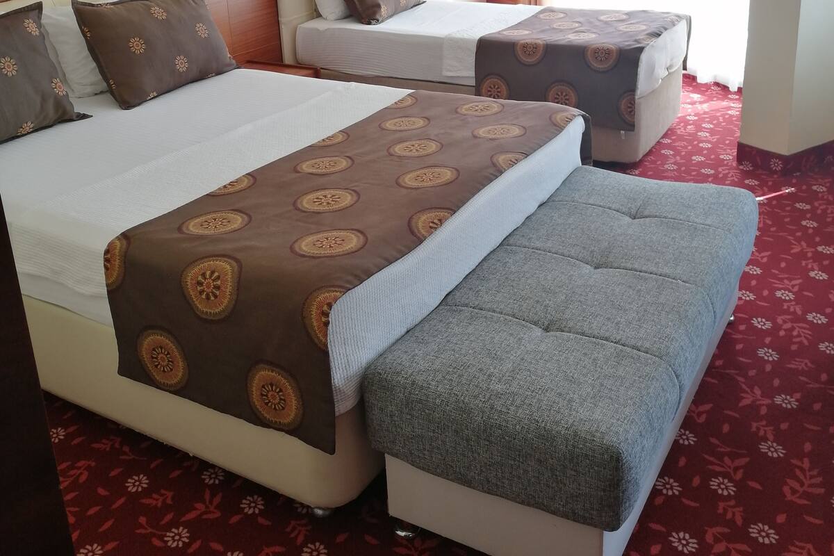 Deluxe Room | WiFi (free), bed sheets