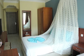 Free WiFi, bed sheets, wheelchair access