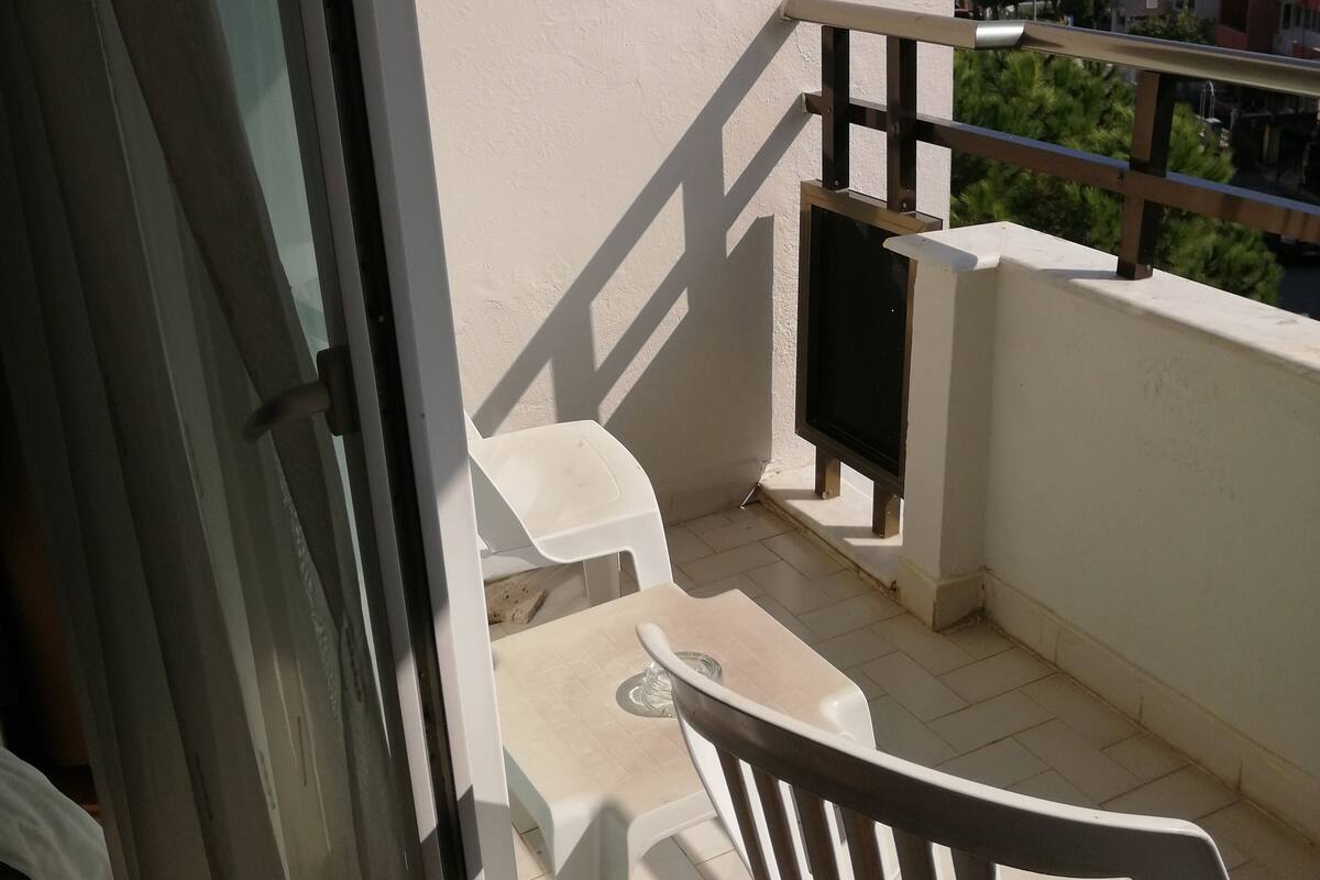 Double and Single, Street View | WiFi (free), bed sheets