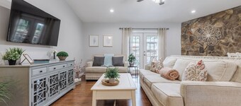 Peaceful Retreat --- PERFECT LOCATION!!!