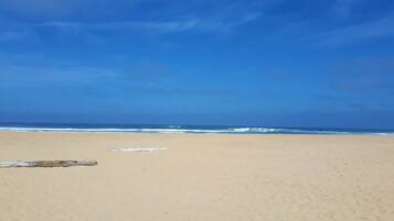 Di pantai