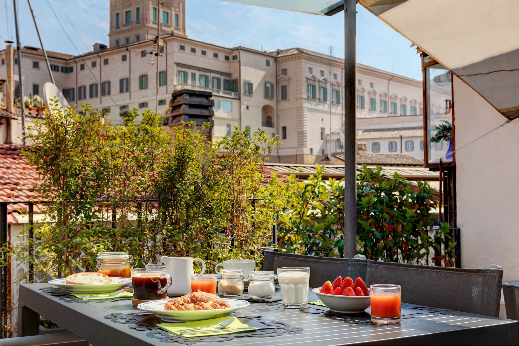 Petit déjeuner composé de spécialités régionales compris tous les jours