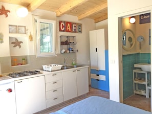 Studio | Individuell dekoriert, individuell eingerichtet, Schreibtisch