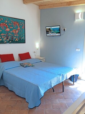 Estudio | Decoración personalizada, muebles diferentes y escritorio 