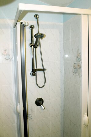 Apartment, 1 Bedroom | Bathroom shower