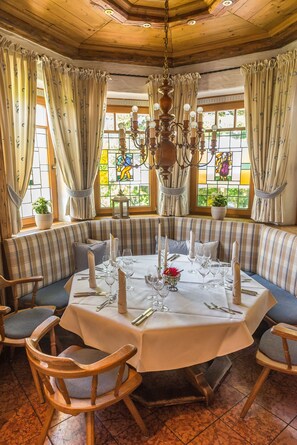 Spécialités Cuisine locale et internationale