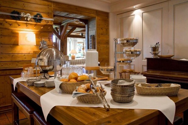 Tägliches inbegriffenes Frühstücksbuffet