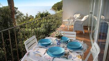 อพาร์ทเมนท์, 2 ห้องนอน | ลานระเบียง/นอกชาน