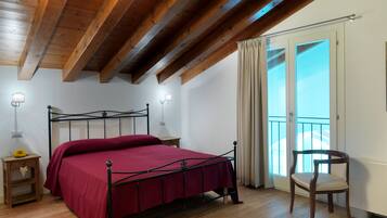 Deluxe-Apartment | Individuell eingerichtet, Schreibtisch, Babybetten, BettwÀsche