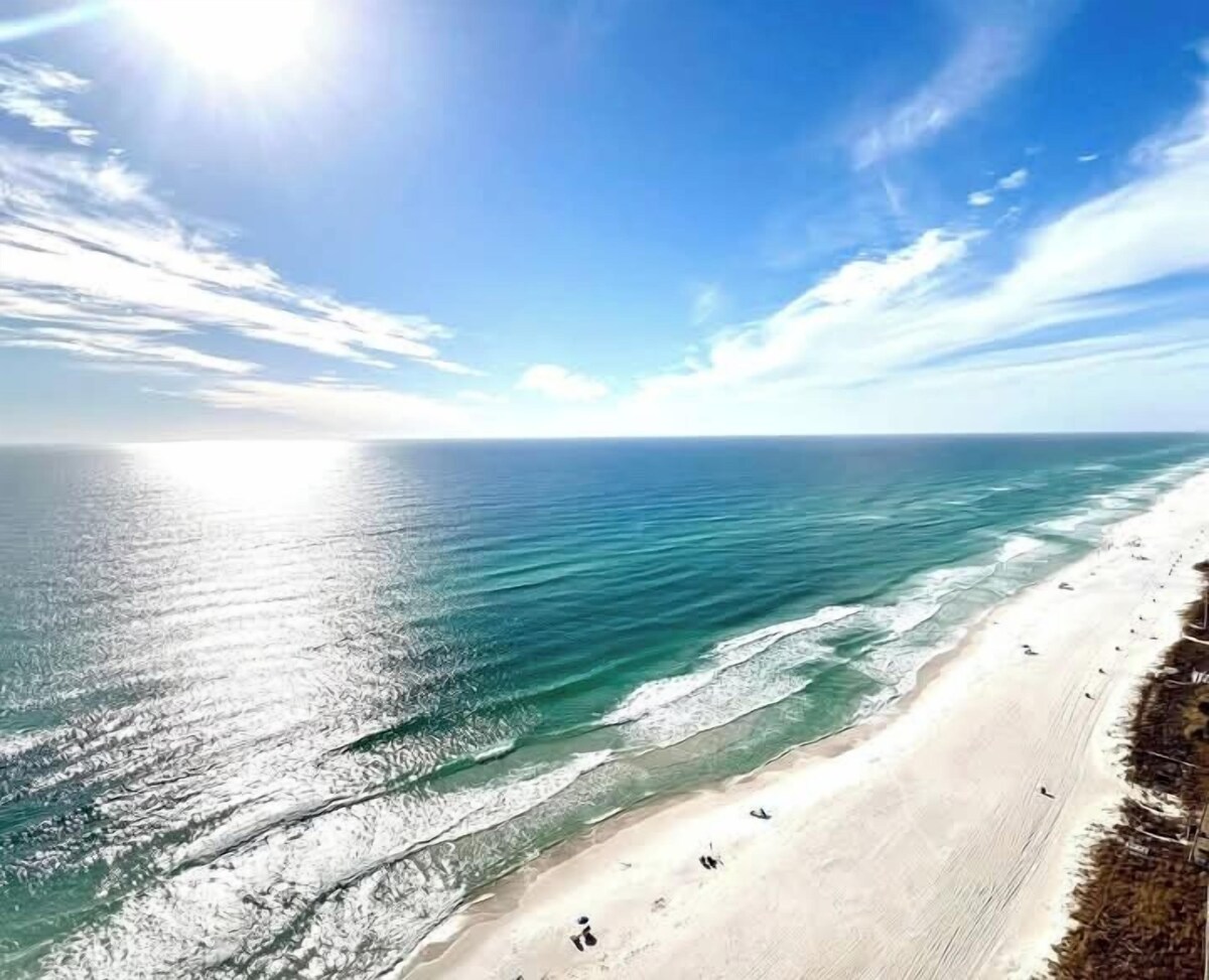 BEAUTIFUL GULF FRONT 3 BEDROOM 2 BATH UNIT ON THE 20TH FLOOR OF THE RESORT