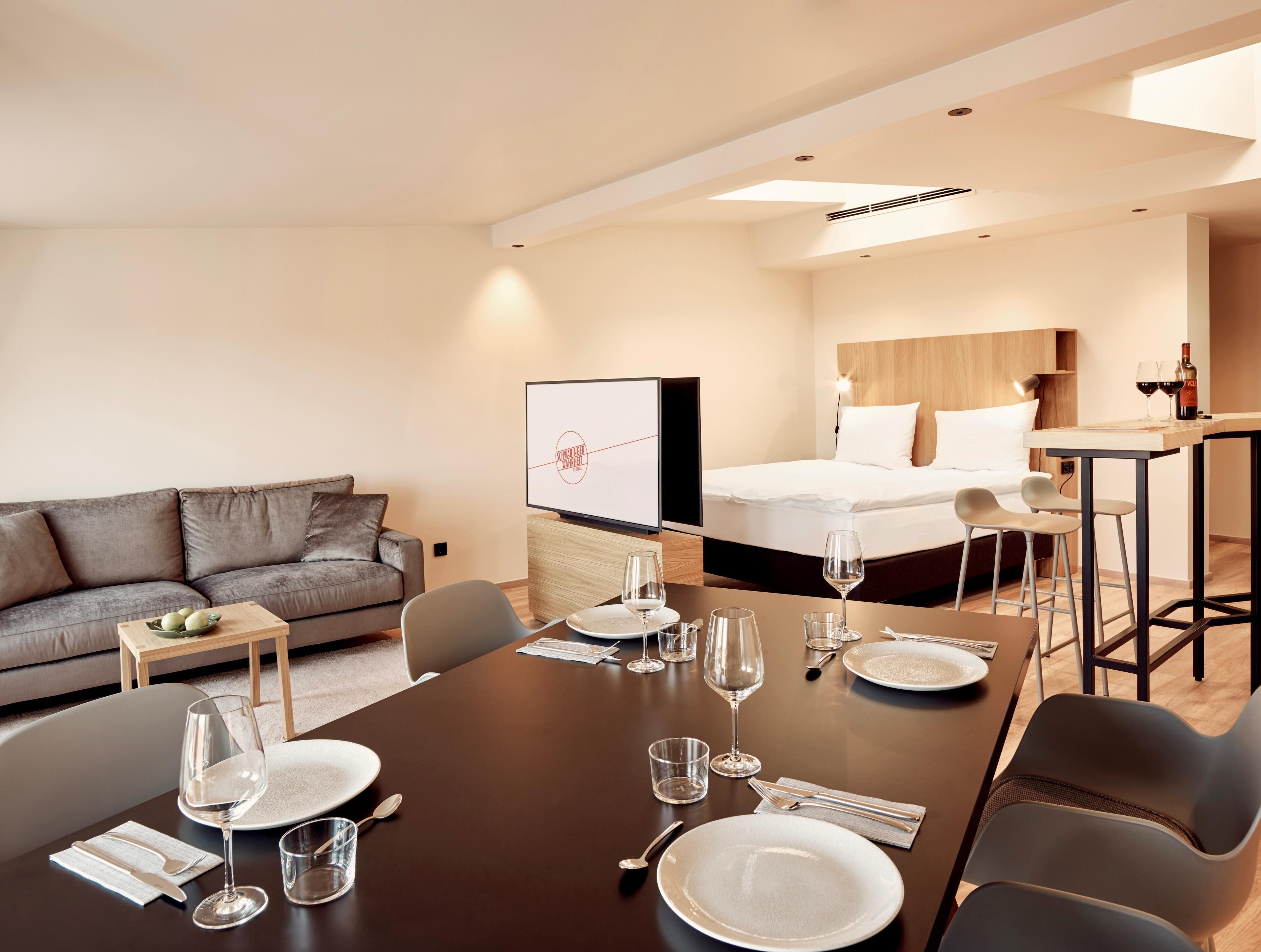 Suite (63)