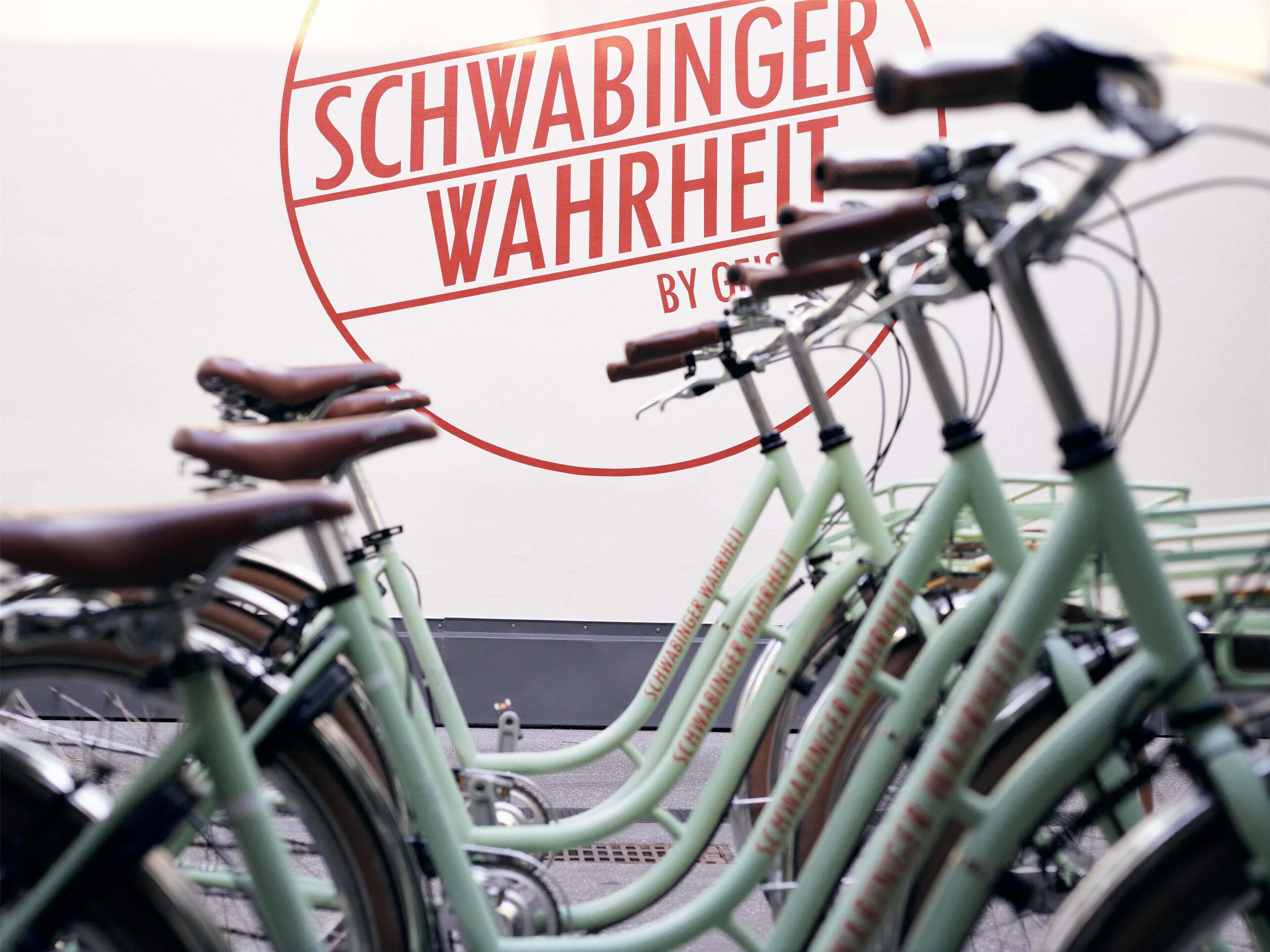 Foto - Schwabinger Wahrheit by Geisel