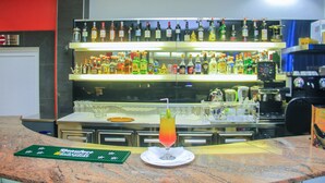 酒吧（店内）