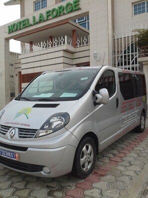 Flughafenshuttle
