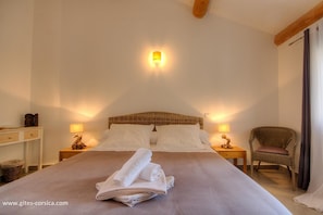 Free cots/infant beds, rollaway beds, free WiFi