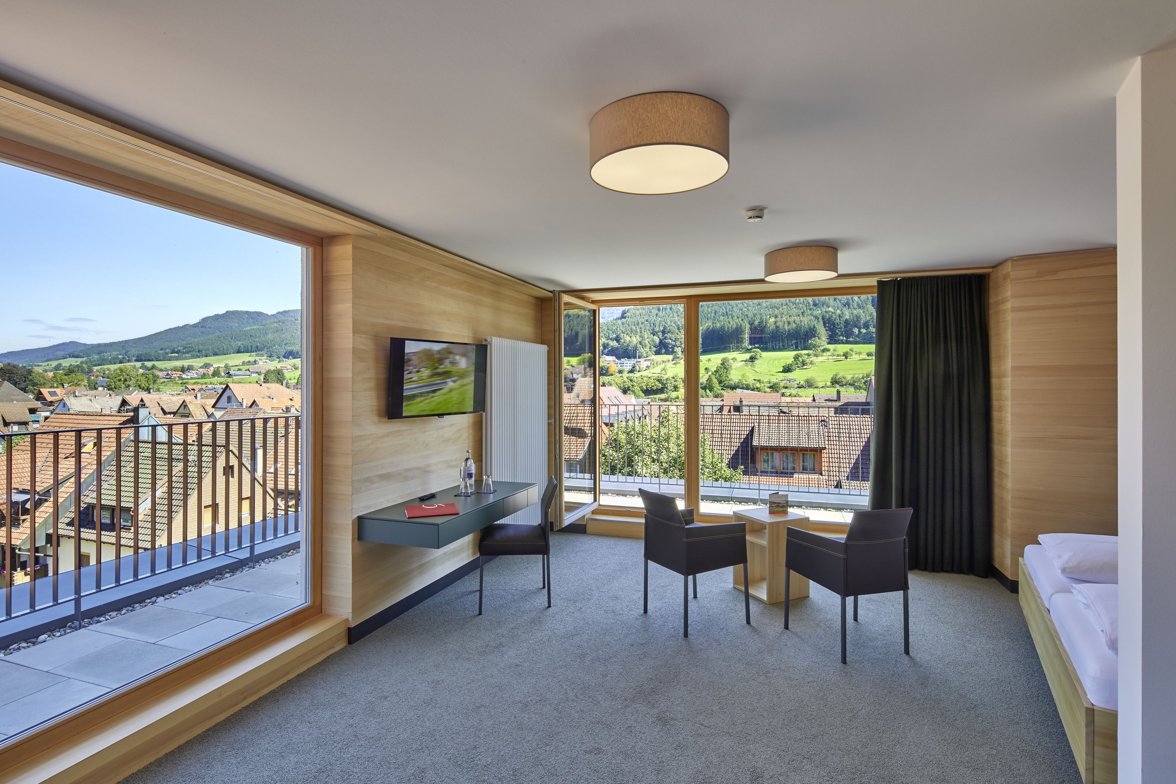 panoramic penthouse, 1 king bed, non smoking | living area | flat-screen tv