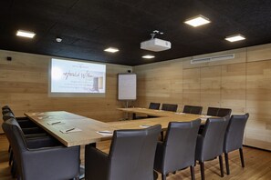 สถานที่จัดงานประชุม