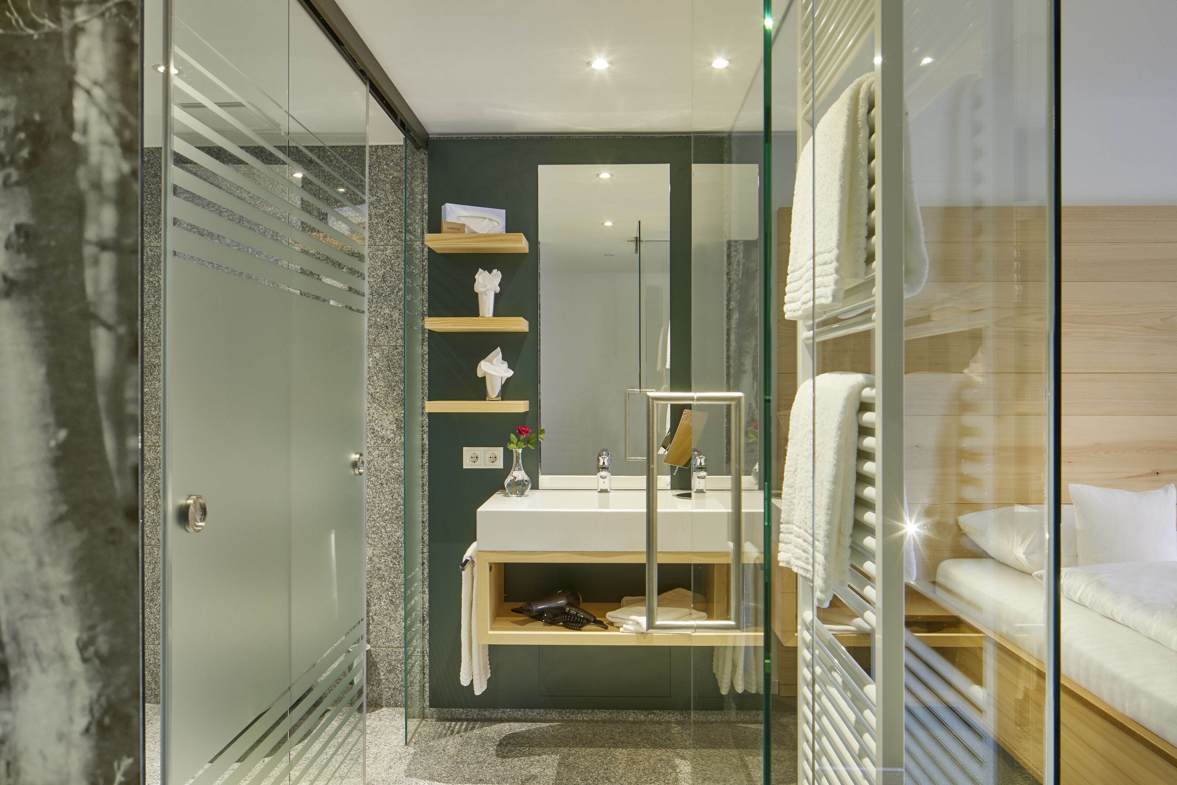 superior single room, 1 queen bed, non smoking | bathroom | shower, free toiletries, towels