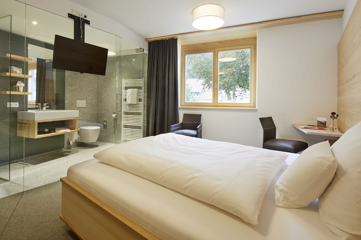 Superior Single Room, 1 Queen Bed, Non Smoking | In-room safe, desk, soundproofing, cots/infant beds