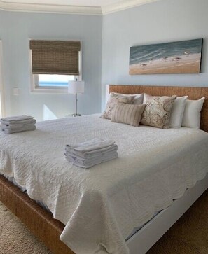 4 slaapkamers, een strijkplank/strijkijzer, wifi, beddengoed