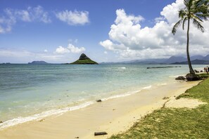 Beach - Cozy Kaaawa Studio with Mountain Views - 30 Day Min (Kaaawa)