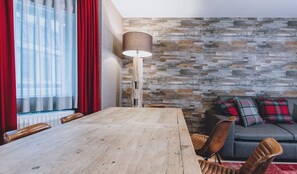 Living area - Alpine city living by we rent (Zell am See)