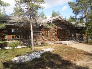 ラグジュアリー シャレー ベッドルーム (複数) サウナ コートヤードビュー | 1 室のベッドルーム、デスク、アイロ��ン / アイロン台、WiFi (無料)