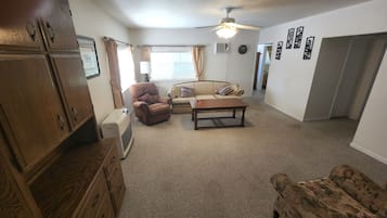 Smart TV, DVD player