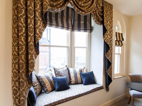 Superior Double Room, Ensuite | Living area