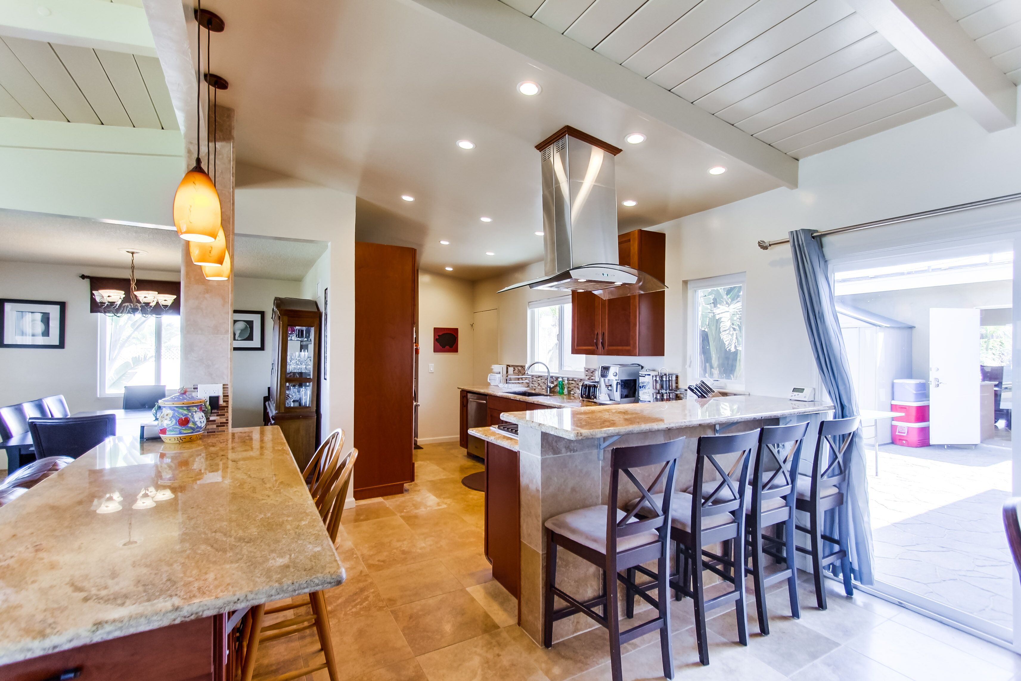 冰箱、微波炉、烤箱、炉灶