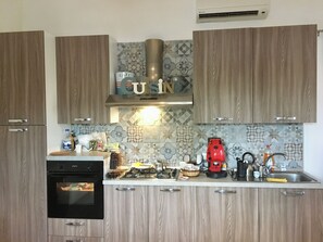 Café da manhã com pratos da culinária local grátis todos os dias