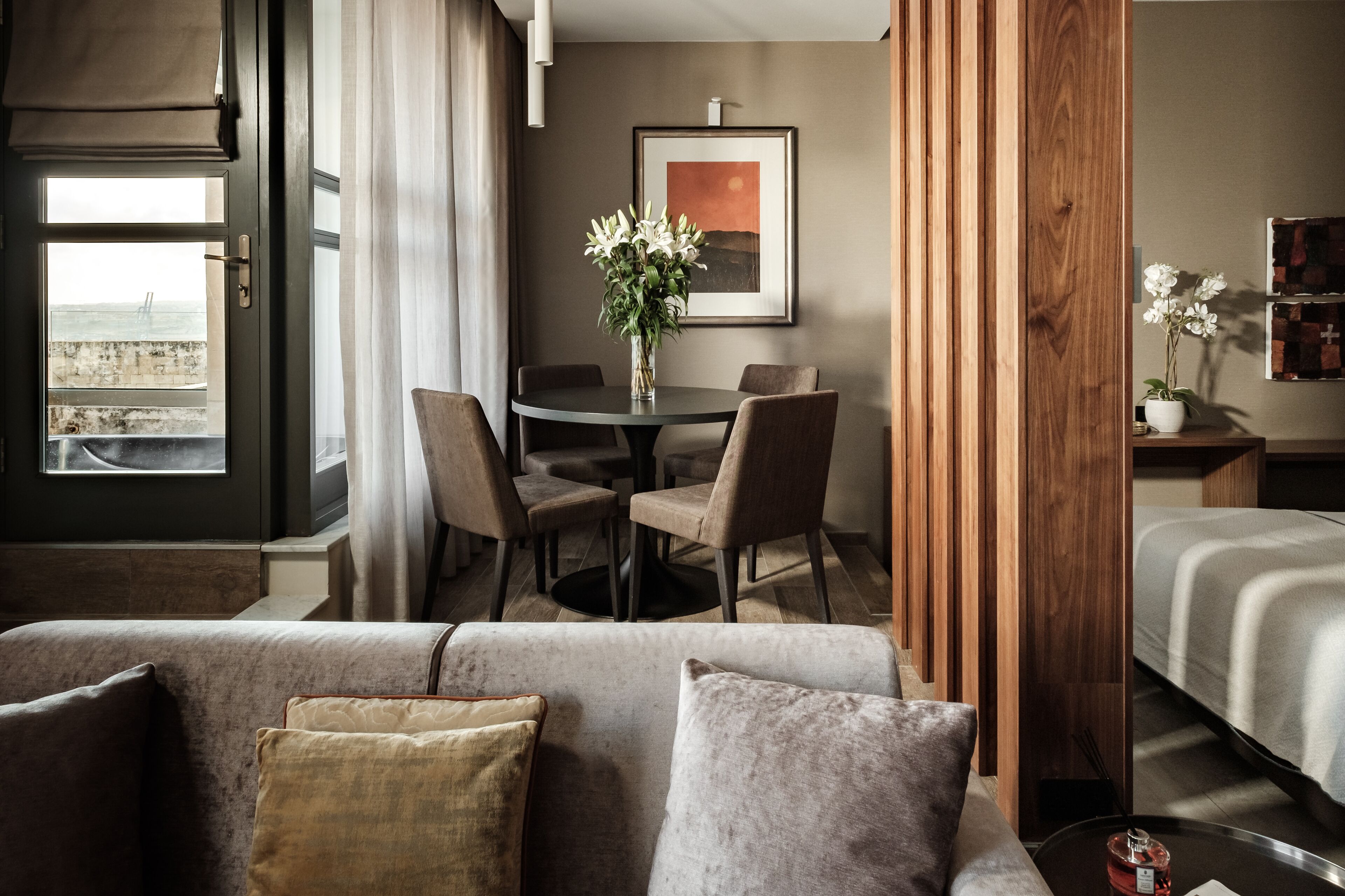 panoramic penthouse, harbour view | frette italian sheets, premium bedding, desk, iron/ironing board