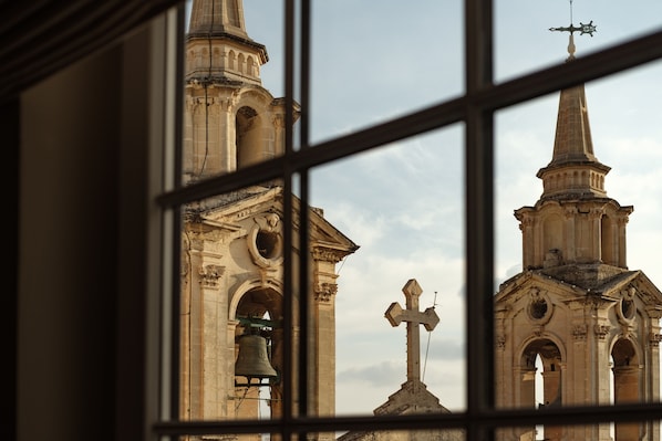 View from room - 1926 Le Parisot Boutique Suites (Valletta)