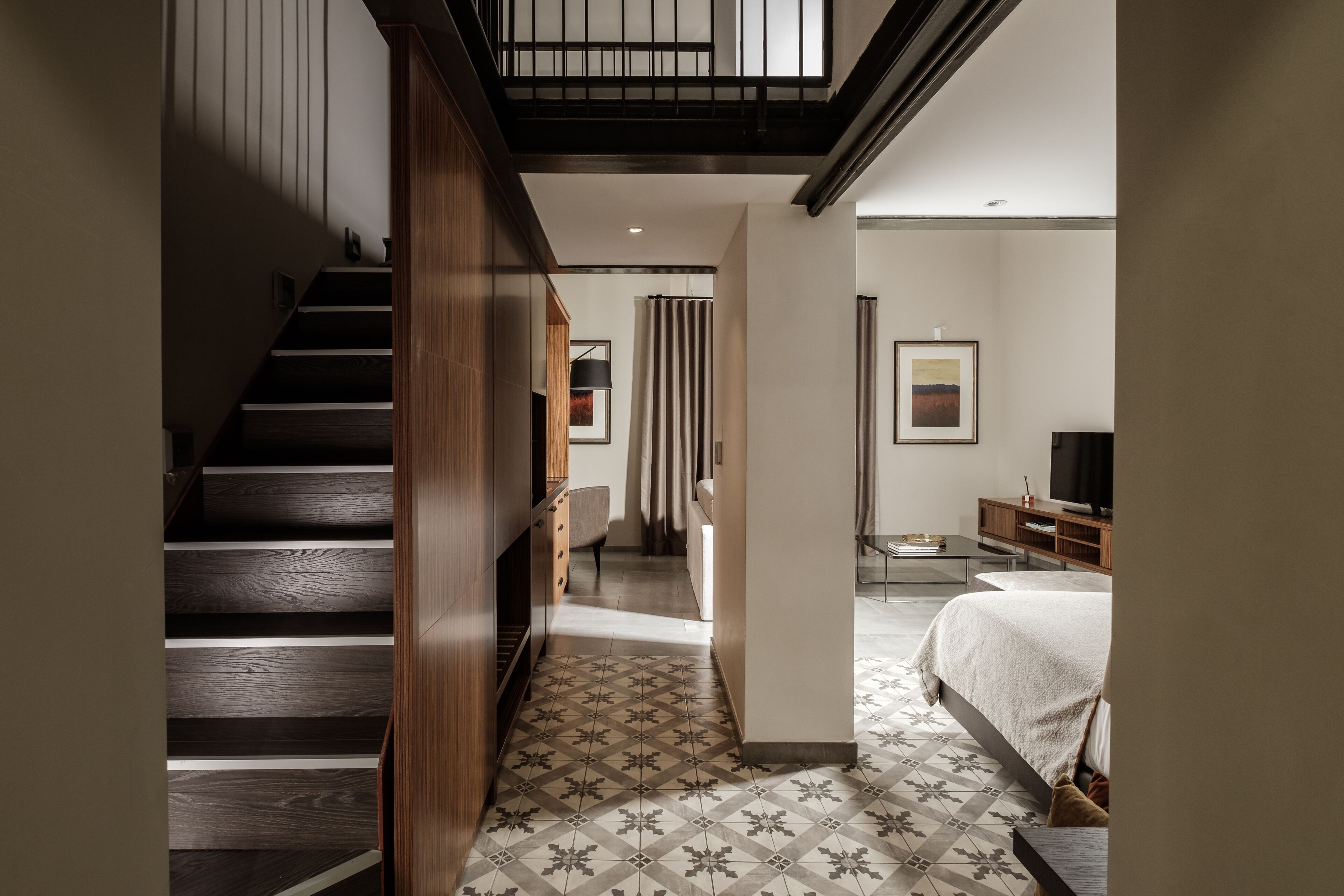 deluxe suite, balcony | frette italian sheets, premium bedding, desk, iron/ironing board