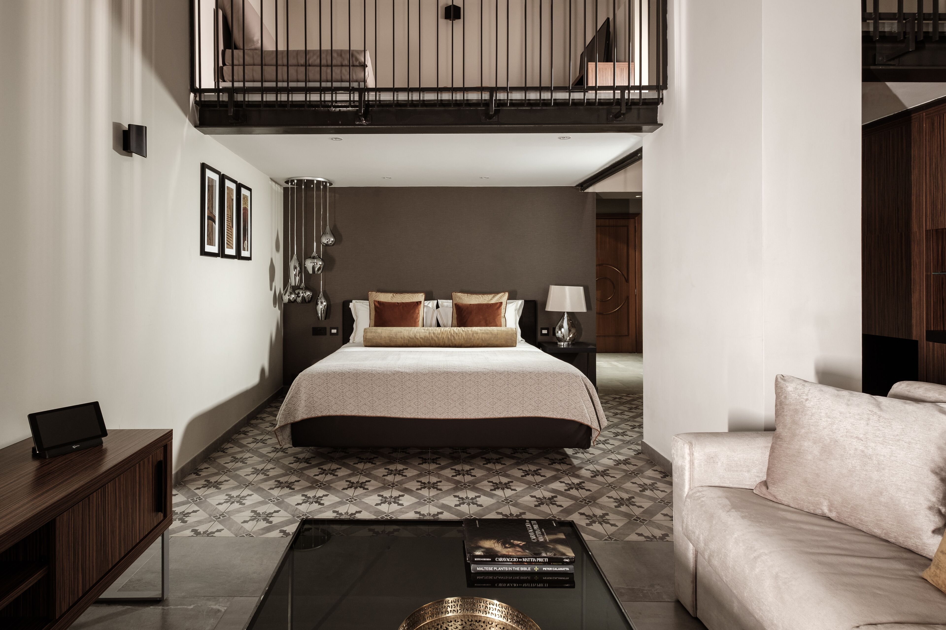 deluxe suite, balcony | frette italian sheets, premium bedding, desk, iron/ironing board