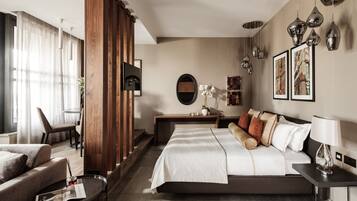 Panoramic-Penthouse, Hafenblick | Italienische Bettbezüge von Frette, hochwertige Bettwaren, Schreibtisch