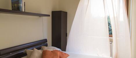 1 bedroom, in-room safe, individually decorated, individually furnished