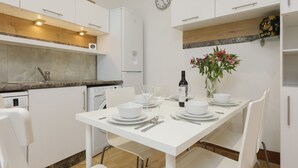 Superior Apartment, 2 Bedrooms | In-room dining