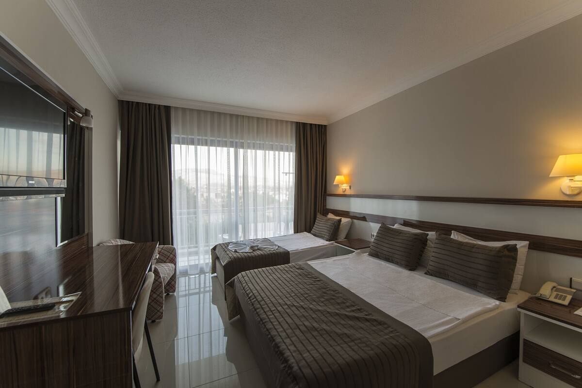 Hypo-allergenic bedding available, minibar, in-room safe, desk
