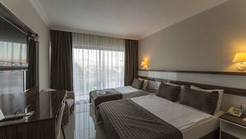 1 habitación, ropa de cama hipoalergénica y minibar