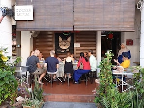 Vista frontal de la propiedad